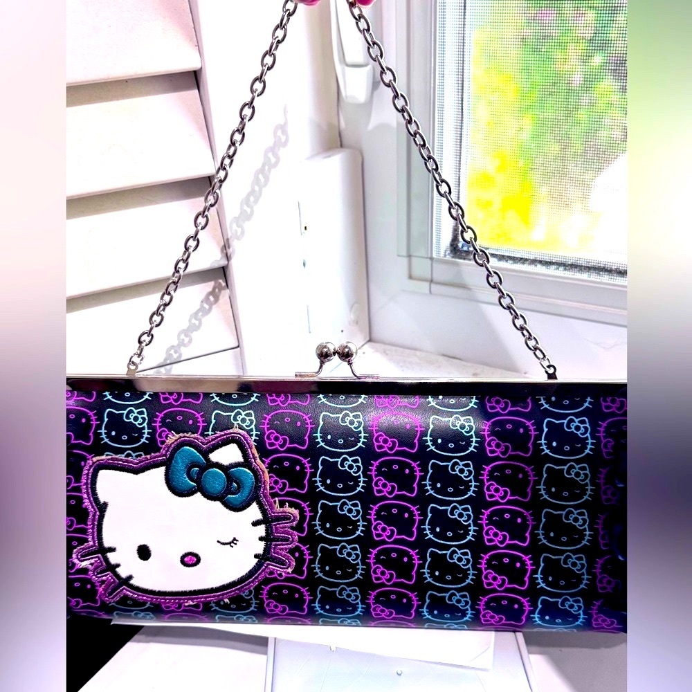 🦄💖 HOST PICK 💖🦄 2007 Hello Kitty Chain Shoulder Bag / Clutch  💖🦄